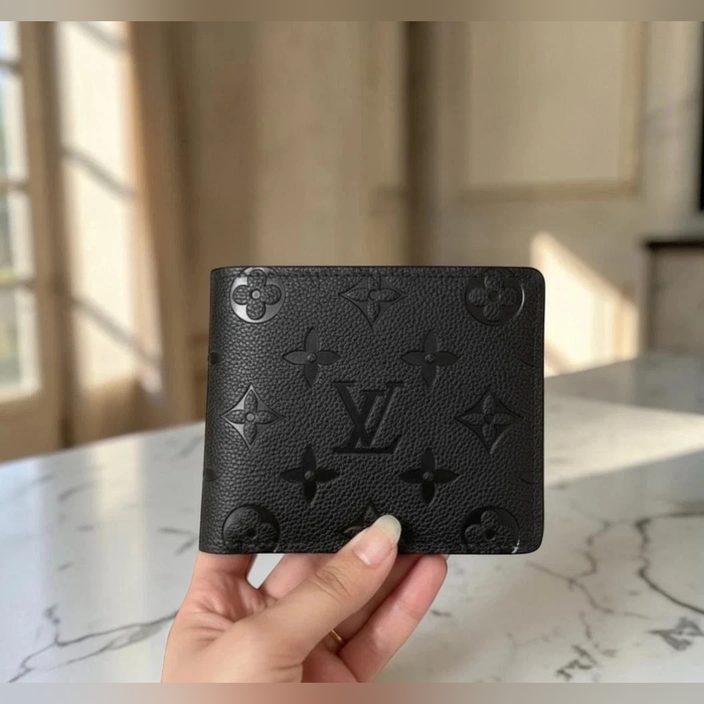 Louis Vuitton Bifold Wallet - Black